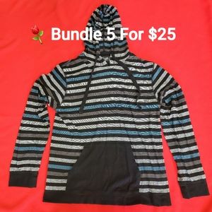 3/$12 Retrofit Hooded Sweat Shirt Size L Youth